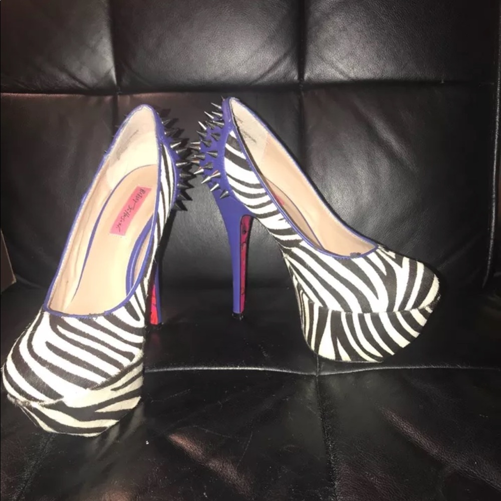Betsey Johnson Grrace Woman’s heels with spikes